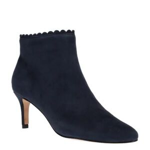 Pelle Moda Yilo Scalloped Bootie